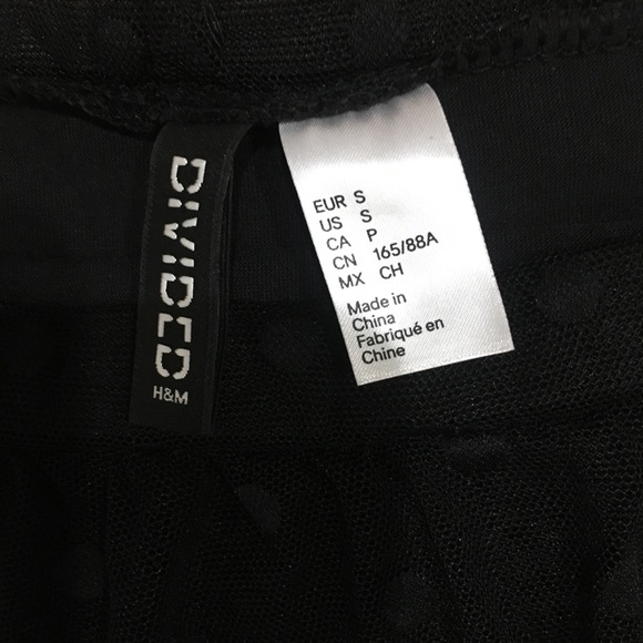 Off the shoulder ruffled crop top - Picture 4 of 4